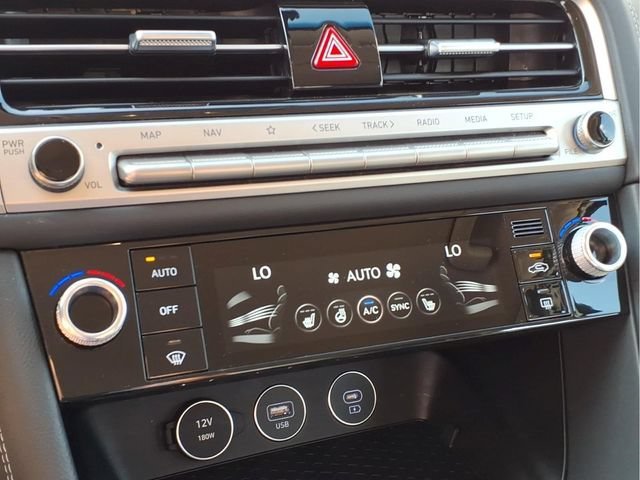 Used 2026  Genesis 2.5T image 10