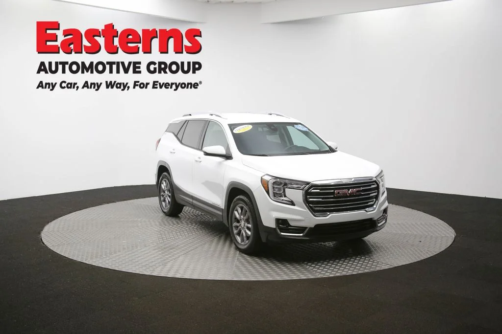 Used 2024 White GMC SLT image 49