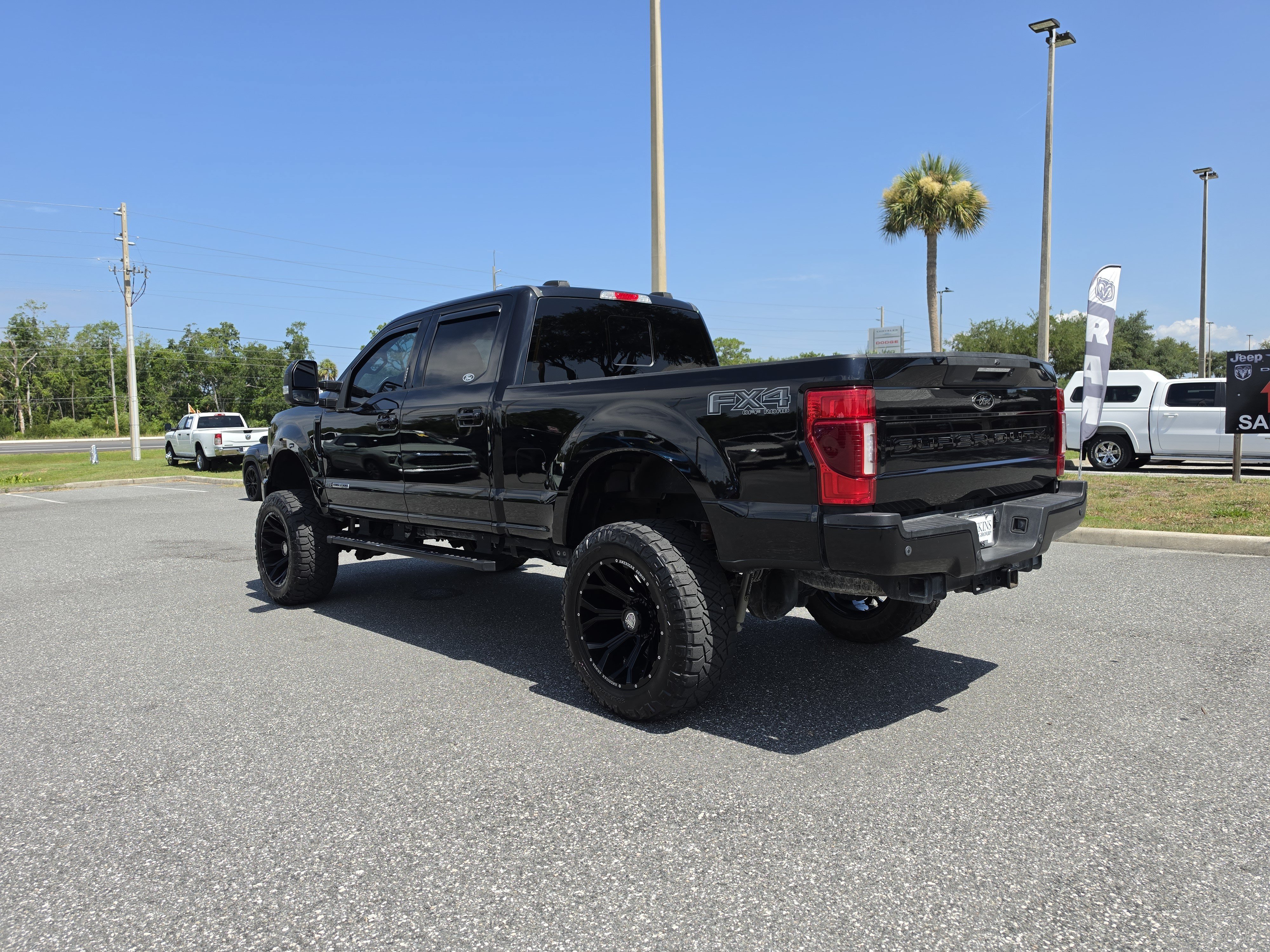 Used 2022 Black Metallic Ford LARIAT image 7