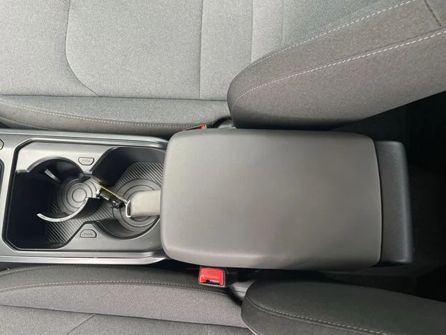 2025 Kia K4 LXS - Photo 27