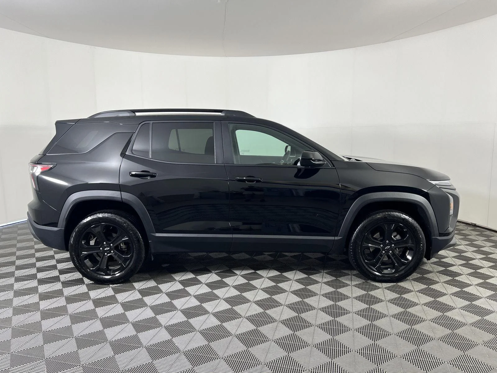Used 2026 Mosaic Black Metallic Chevrolet AWD LT image 22