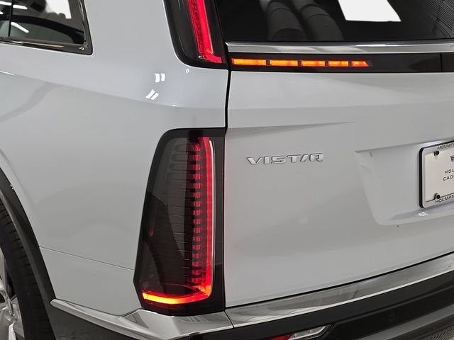 New 2027 Vibrant White Tricoat Cadillac Luxury image 29