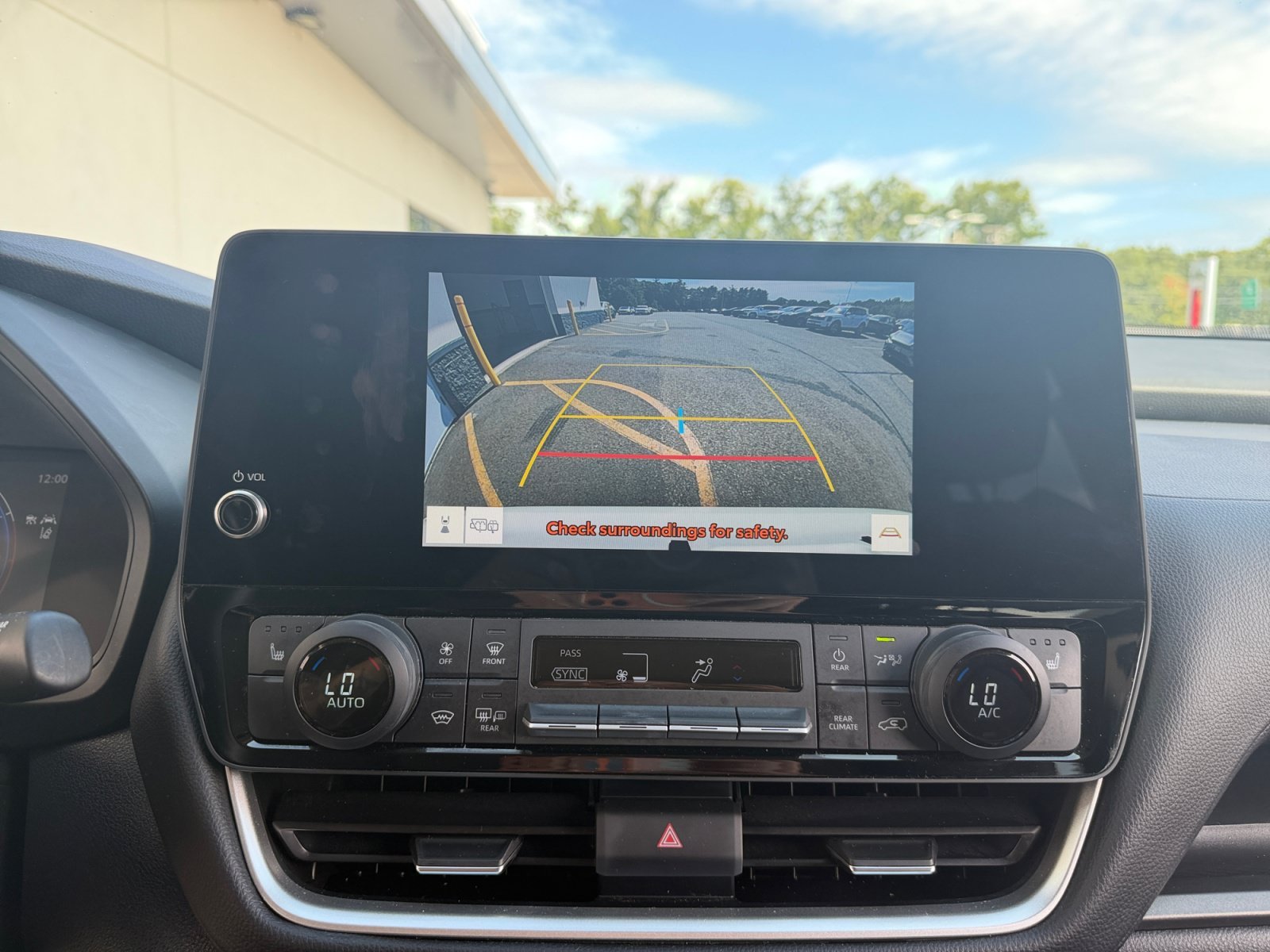 Used 2024 Cream Toyota XLE image 21