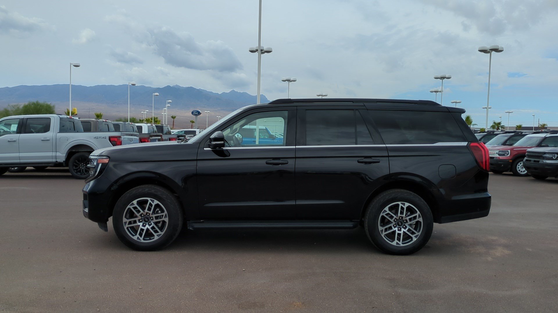 Used 2025 Black Metallic Ford Active image 6