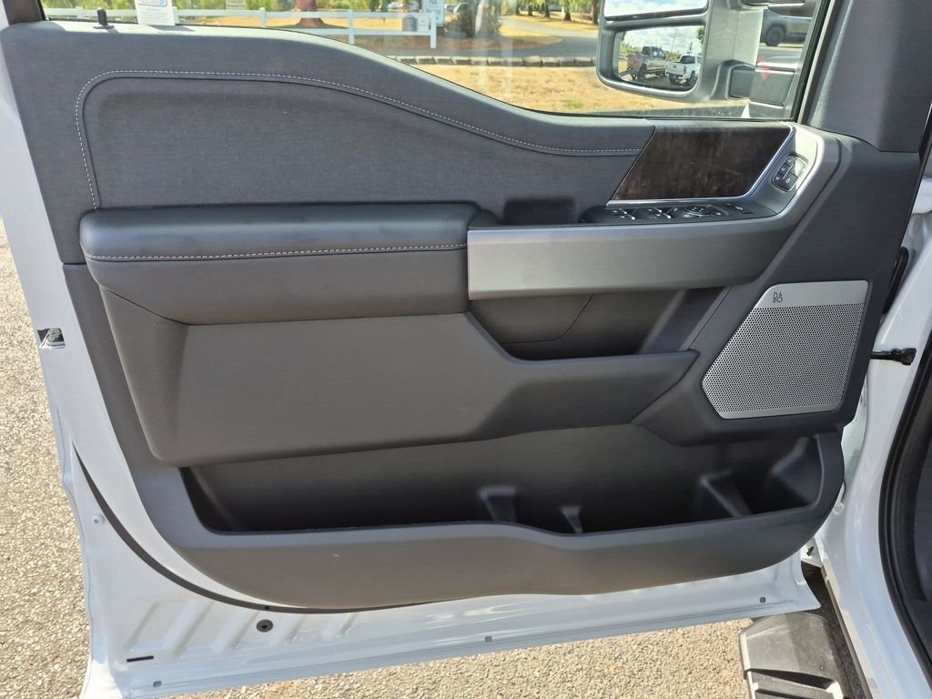 New 2026 Oxford White Ford F-250® Lariat® image 10
