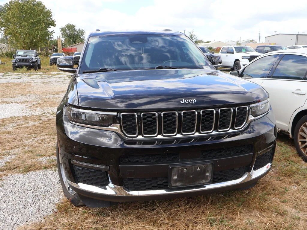 Used 2021 Black Jeep Limited image 5