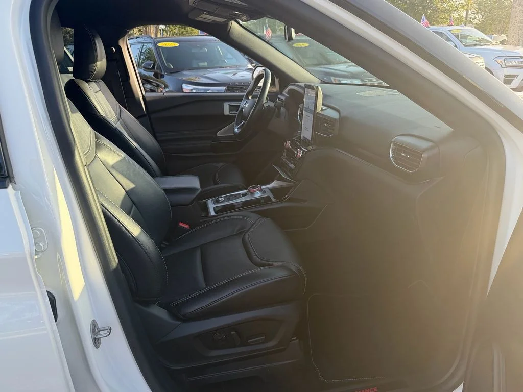 Used 2021 Star White Ford ST image 18