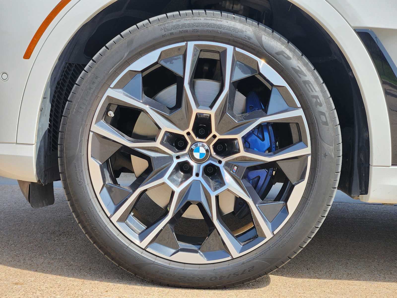 2025 BMW X7 M60i - Photo 7