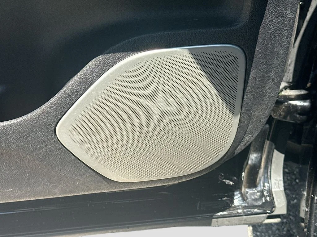 Used 2018 Black Lincoln Reserve image 20