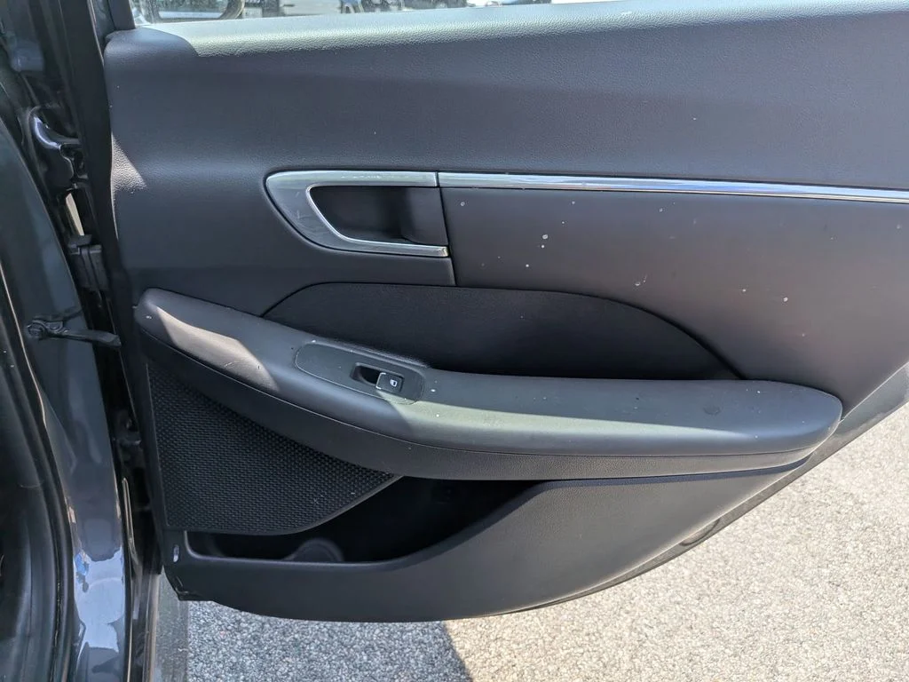 Used 2022 Gray Hyundai SEL image 31