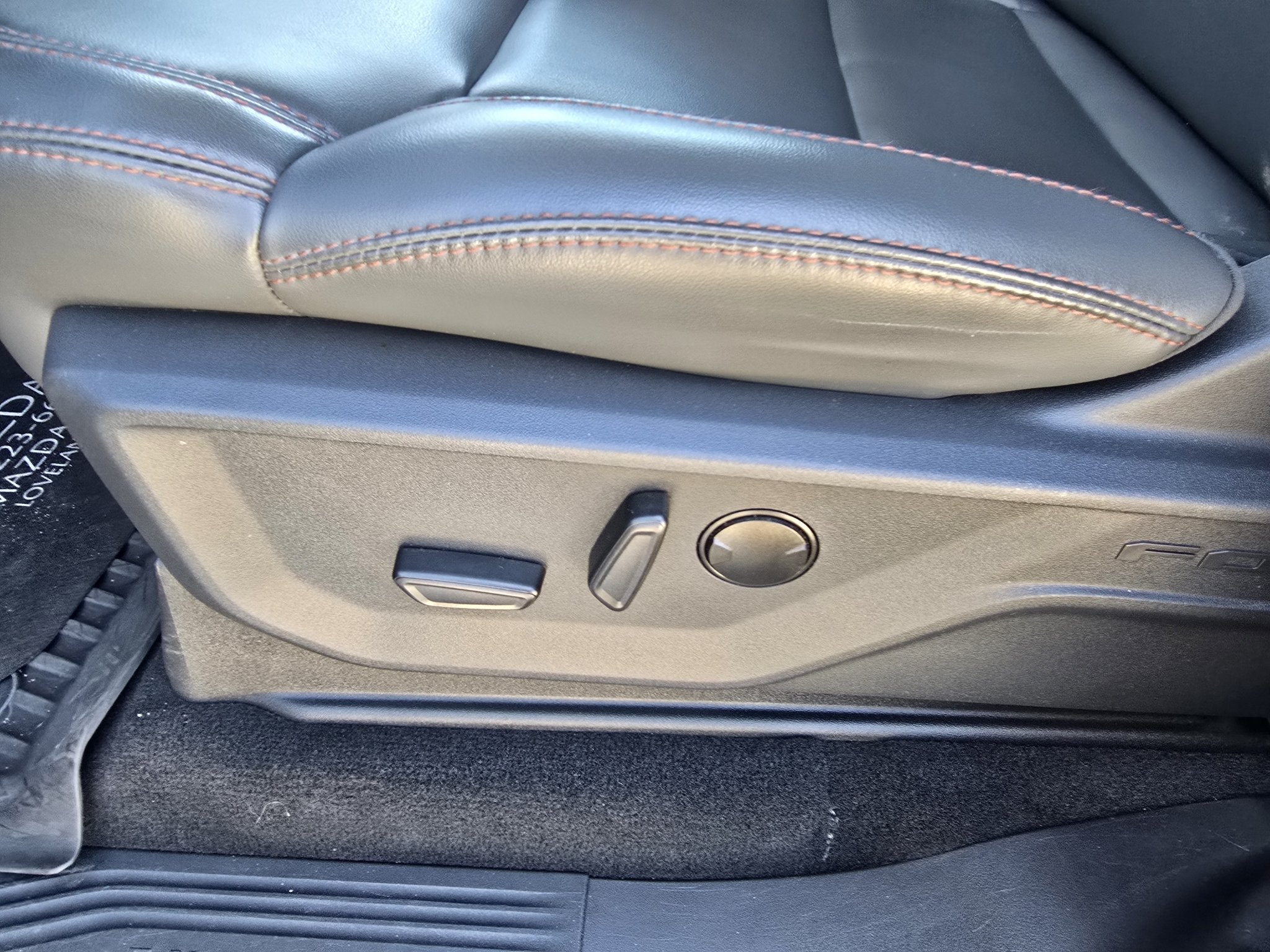 Used 2025 Agate Black Metallic Ford Active image 17