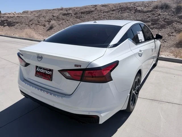 Used 2023 White Nissan 2.5 SR image 8