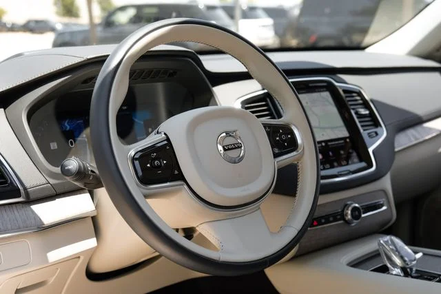 Used 2024 Crystal White Volvo Ultimate image 18