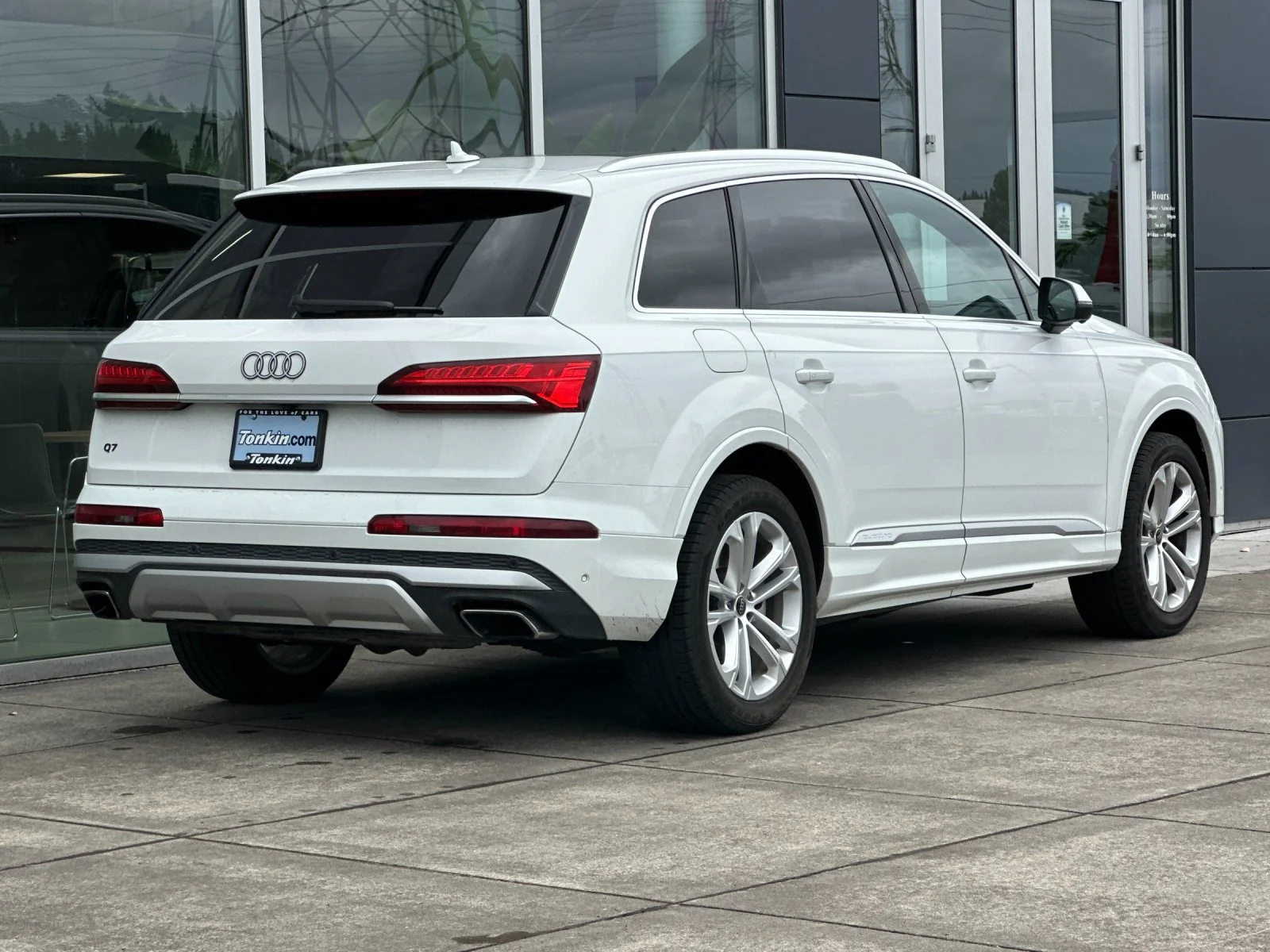 Used 2025 White Audi 55 Premium Plus image 4