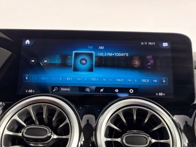 Used 2022  Mercedes-Benz GLB 250 image 26