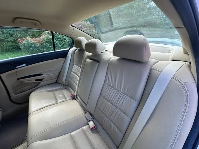 Used 2012 White Honda SE image 11