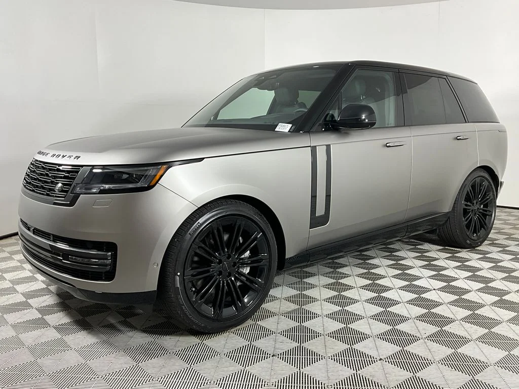 2026 Land Rover Range Rover 4.4 SE SWB's photo