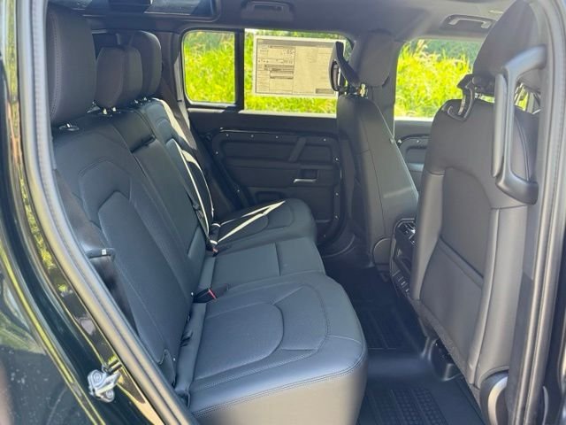 New 2026 Santorini Black Land Rover S image 17