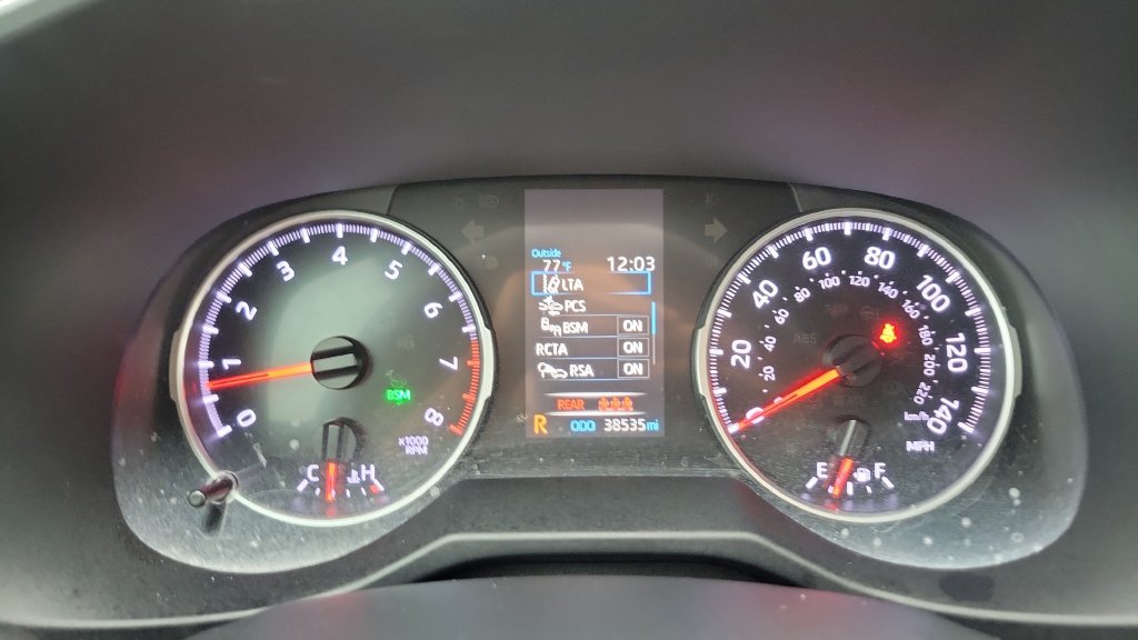 Certified Used 2022  Toyota XLE Premium image 23