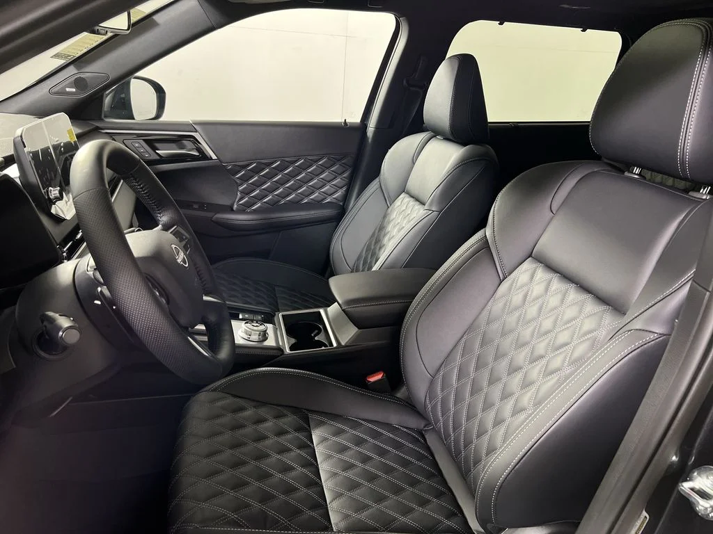 New 2026 Gray Nissan Platinum image 13