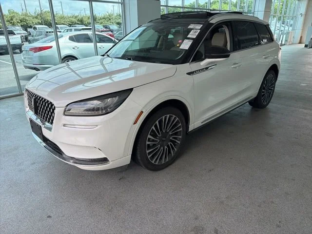 Used 2020 White Lincoln Reserve image 13