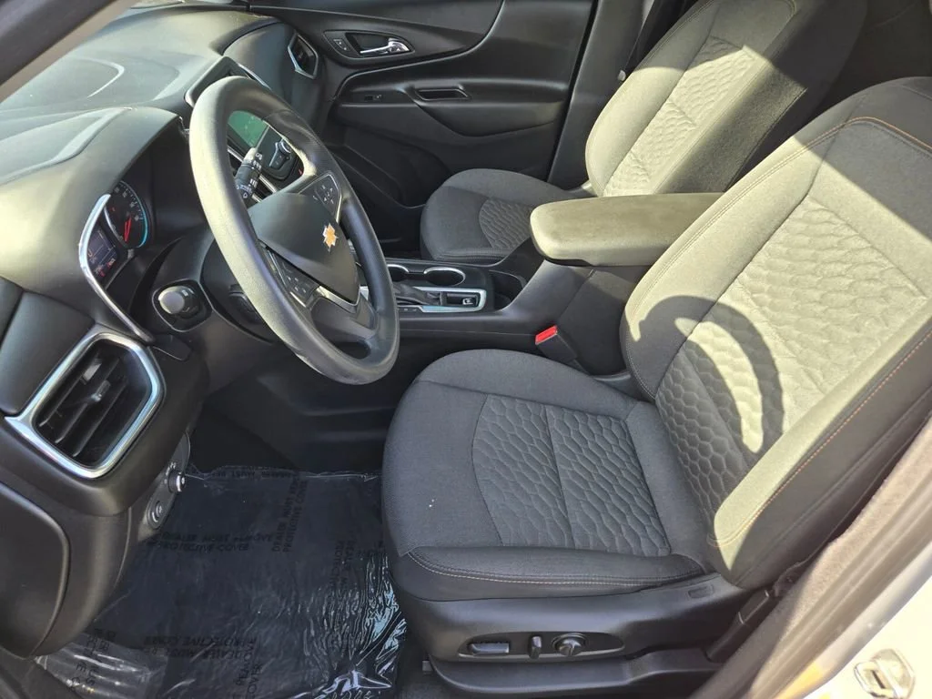 Used 2019 SILVER ICE METALLIC Chevrolet LT image 10