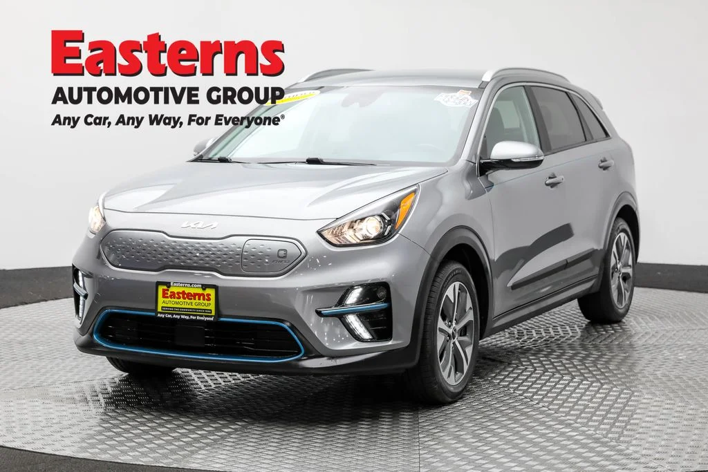 Used 2022 Gray Kia EX image 1