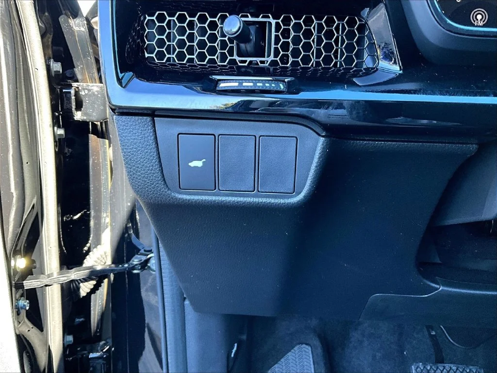 New 2027 Crystal Black Pearl Honda EX-L AWD image 17