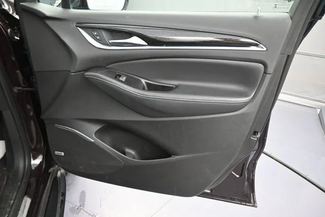 Used 2020 Red Buick Avenir image 13