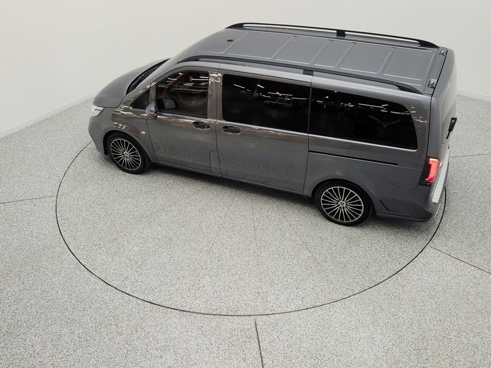 Used 2022 Selenite Grey Metallic Mercedes-Benz Standard Roof 126 Wheelbase image 16