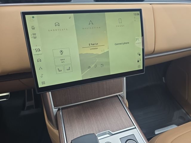 New 2027 Charente Grey Land Rover SE image 15