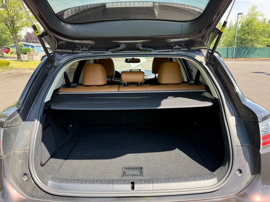 Used 2016 Pearl Lexus 200h image 20