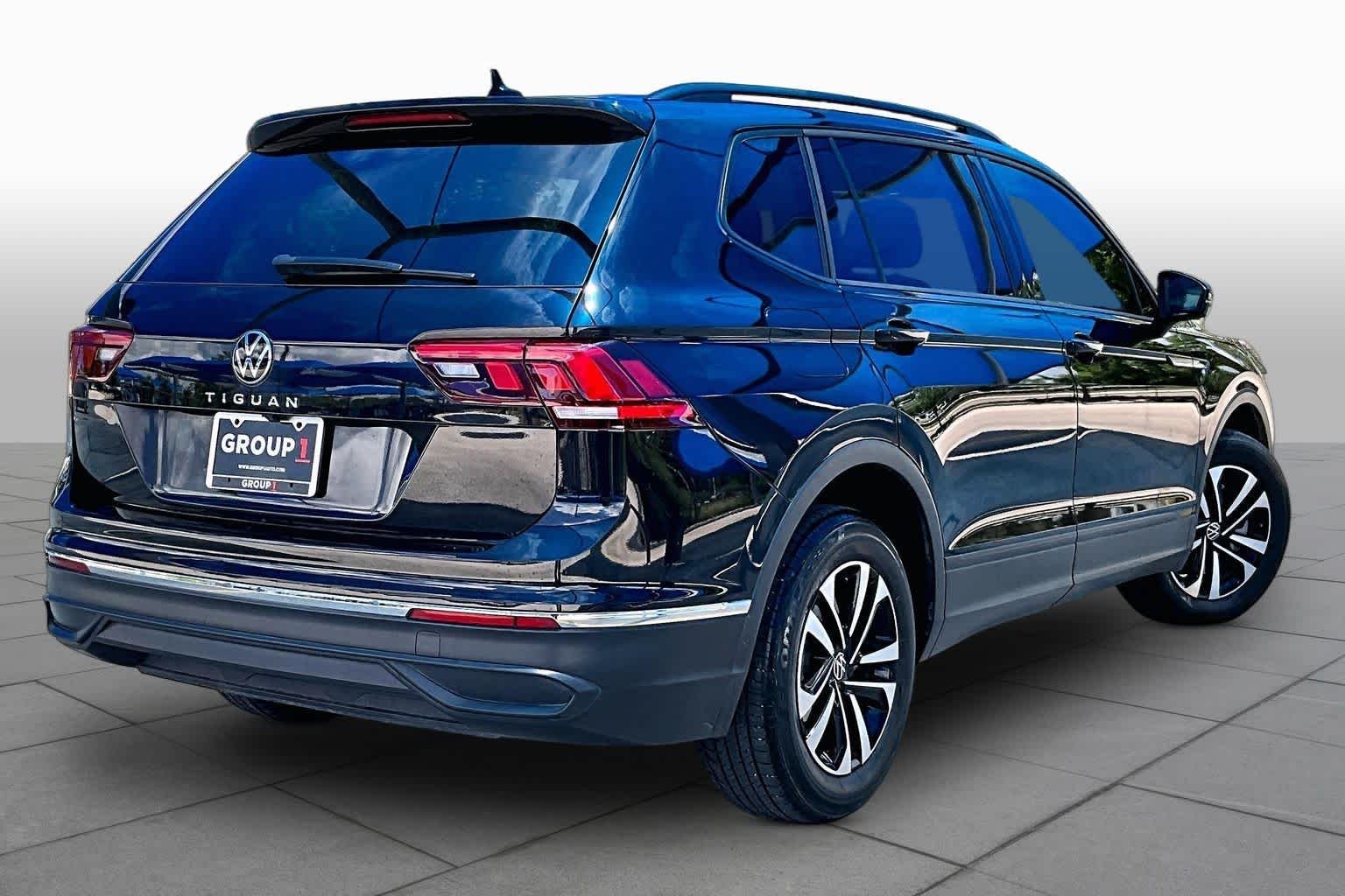 Used 2022 Deep Black Pearl Volkswagen S image 12