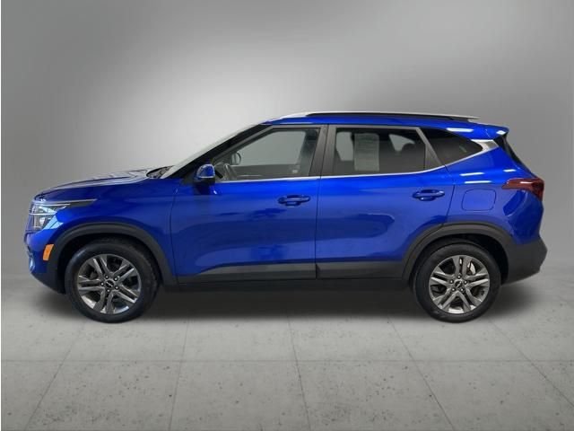 Used 2022 Neptune Blue Kia S image 2