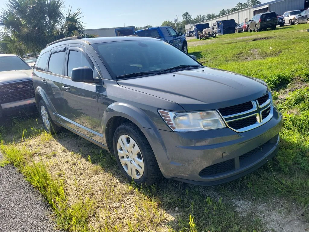 Used 2020 Gray Dodge SE image 1