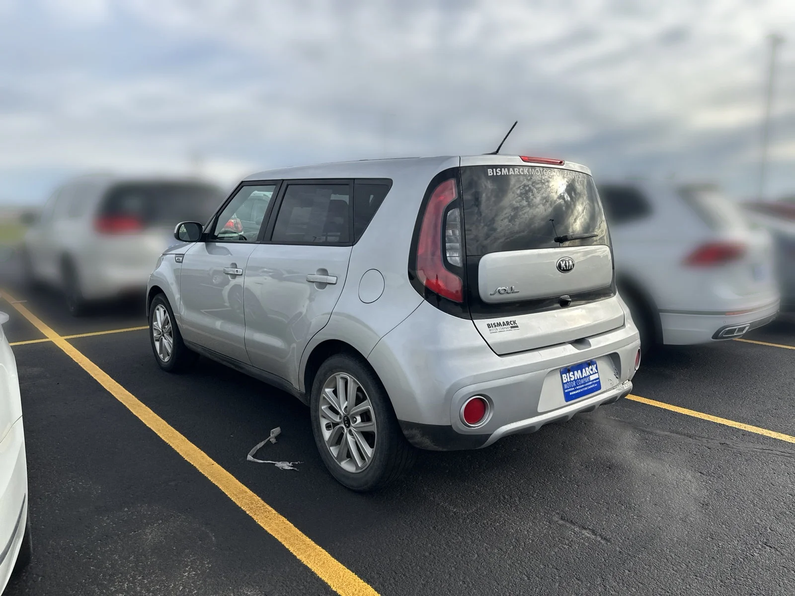 Used 2017 Silver Kia Plus image 4