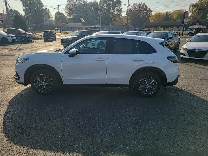 Used 2025  Honda EX-L image 3