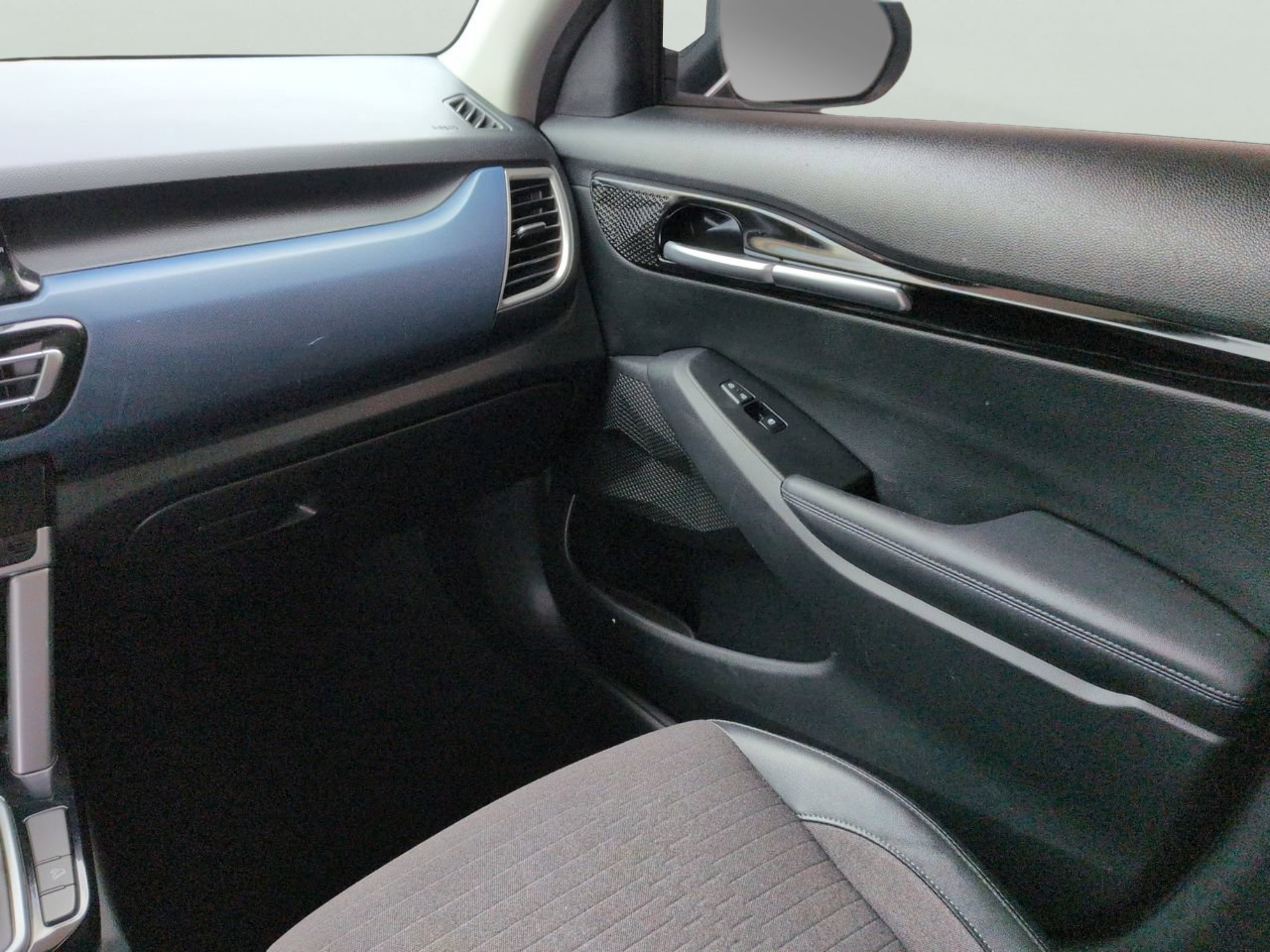 Certified Used 2022 Snow White Pearl Kia S image 14