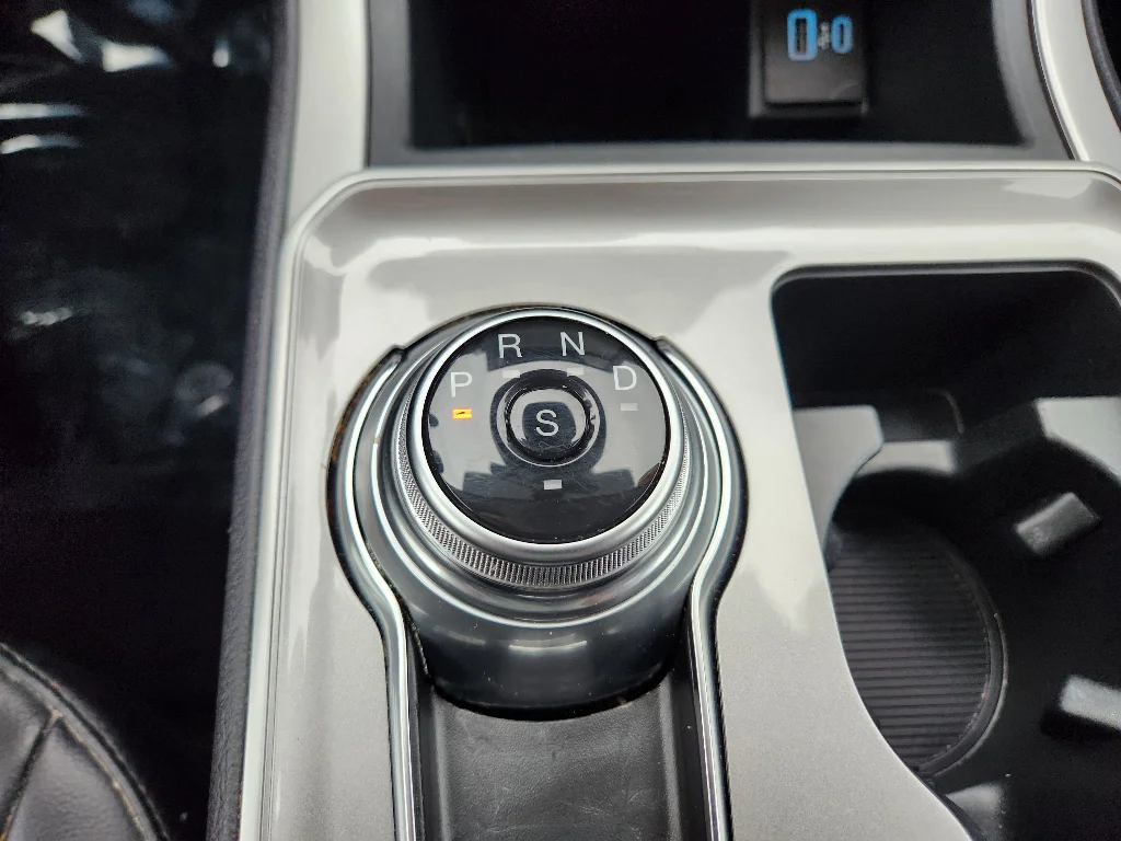 Used 2024 Agate Black Metallic Ford SEL image 19