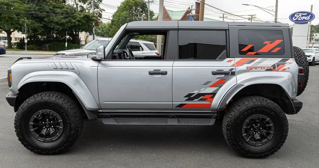 Used 2024 Silver Ford Raptor image 3