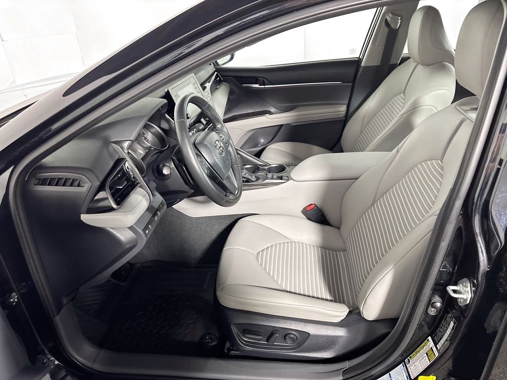 Used 2023 Midnight Black Metallic Toyota SE image 11