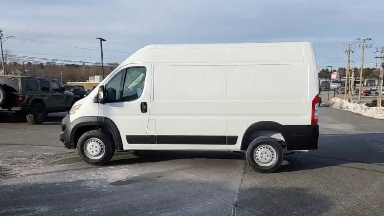 New 2026 Bright White Clear-Coat Exterior Paint RAM Tradesman image 5