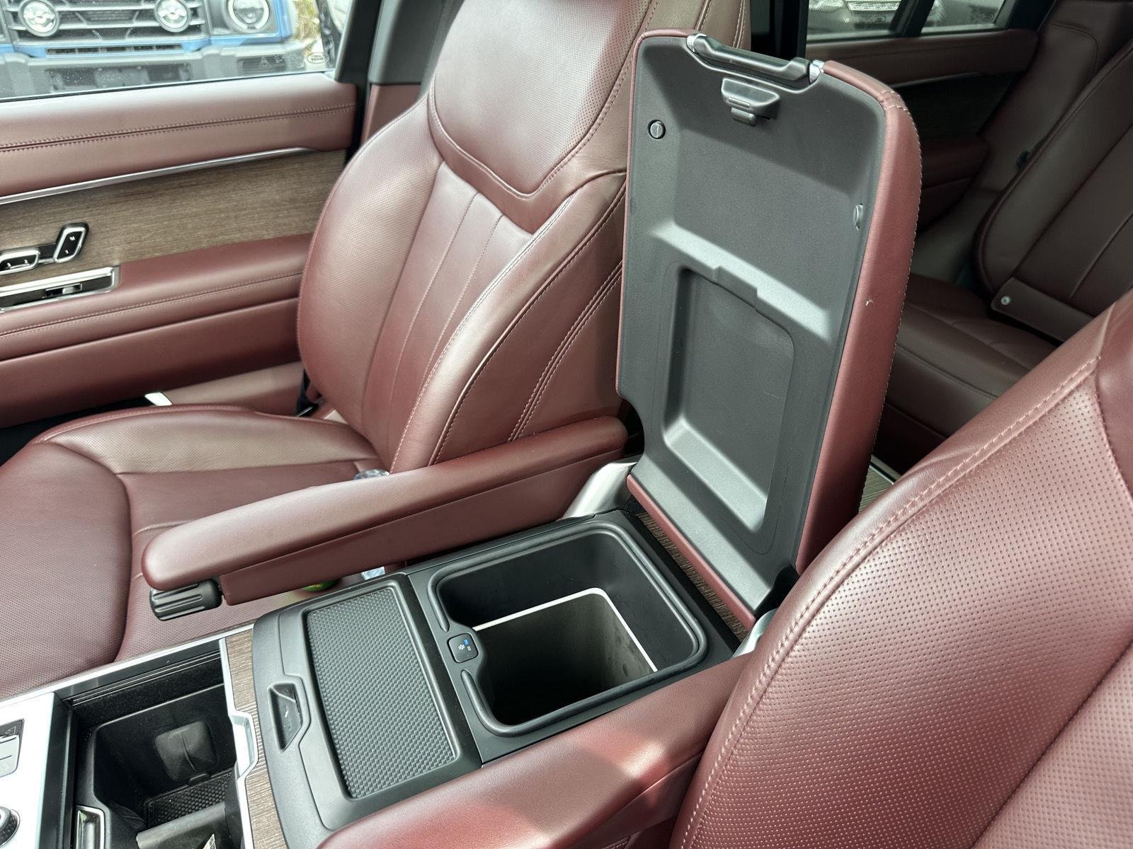 Used 2023 Portofino Blue Metallic Land Rover Autobiography image 40