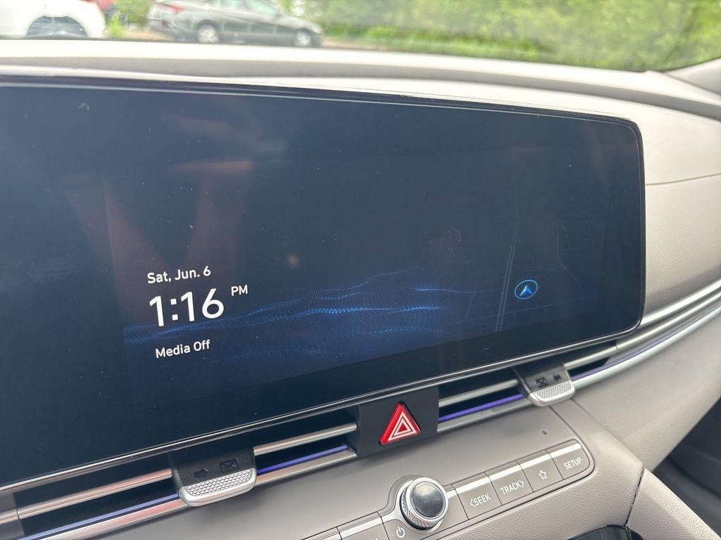 2025 Hyundai Elantra Blue - Photo 25