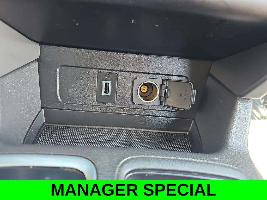 Used 2019 Gray Ford SEL image 24