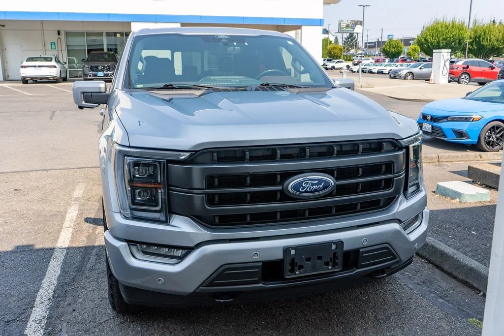 Used 2022 Silver Metallic Ford Lariat image 2