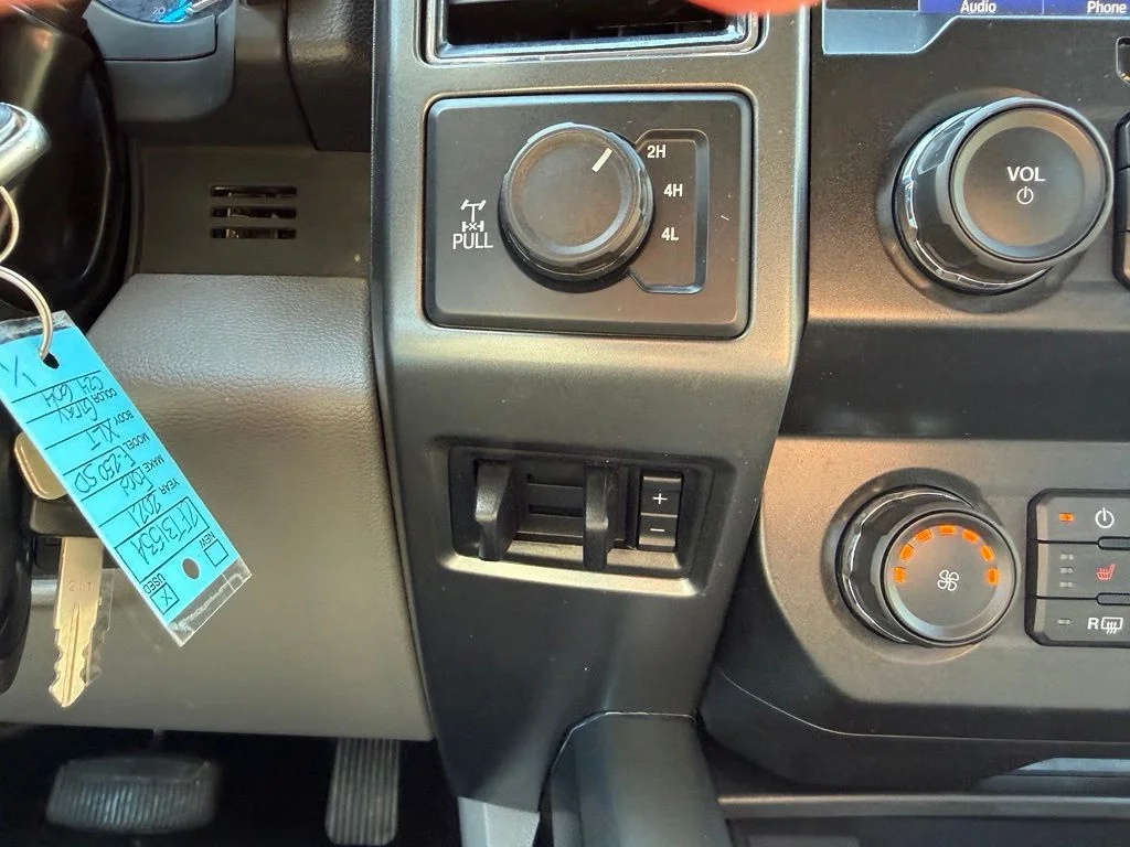 Used 2021 Gray Ford XLT image 35