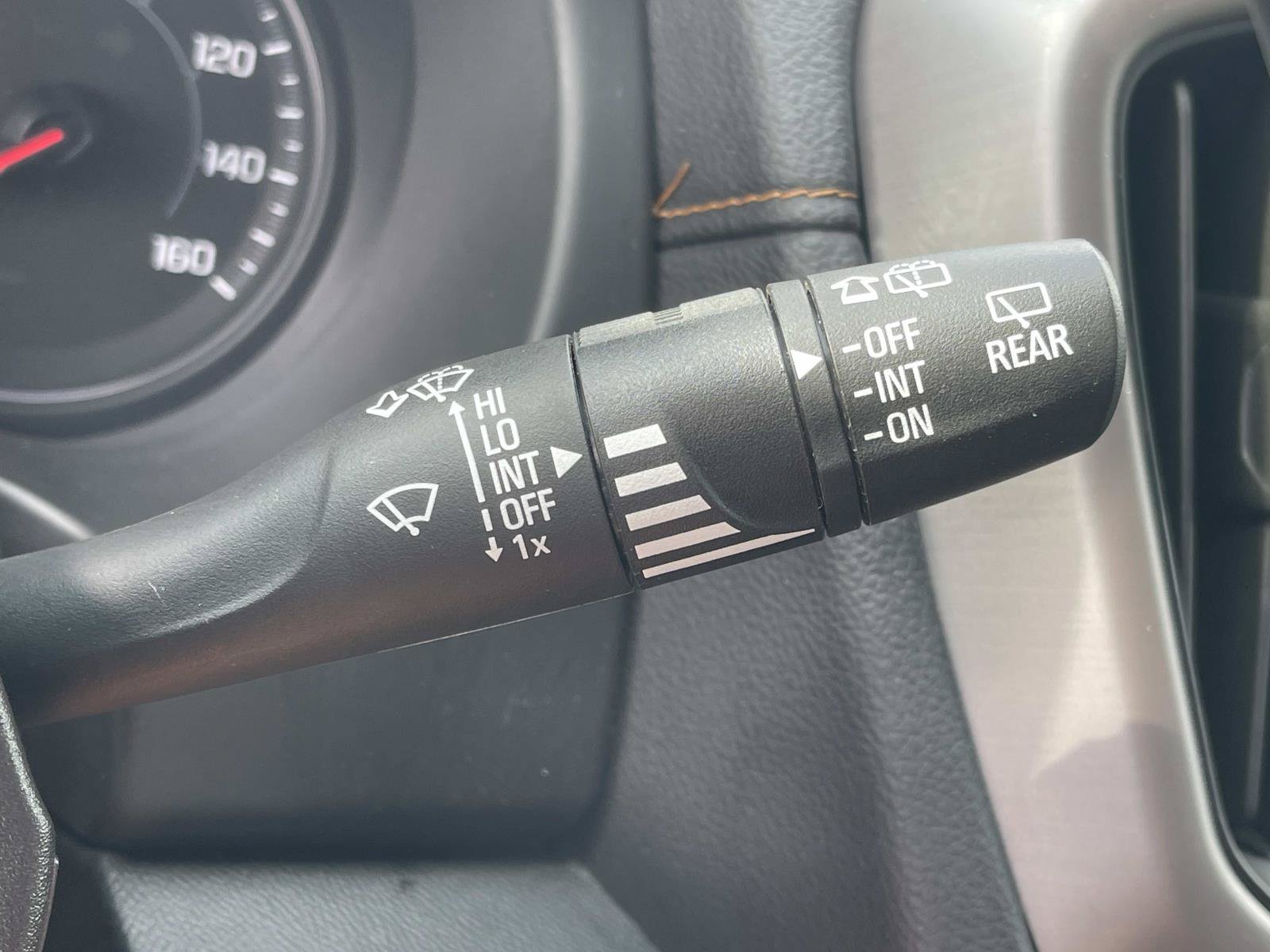 Used 2023 Summit White GMC AT4 image 43