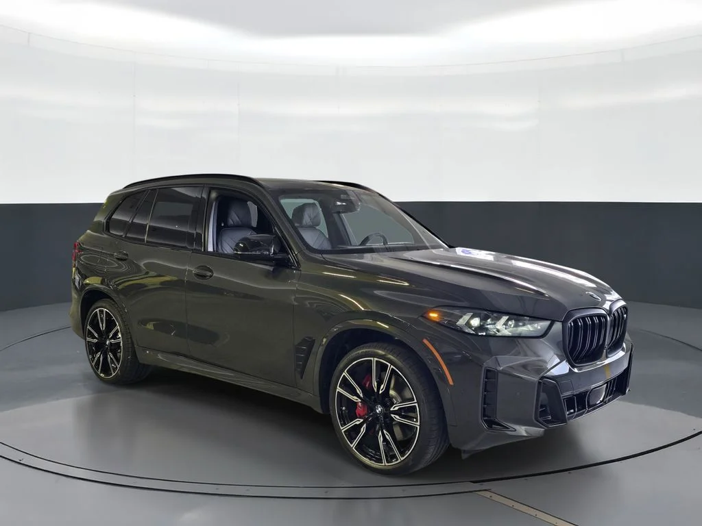 New 2026 Dravit Grey Metallic BMW M60i image 2
