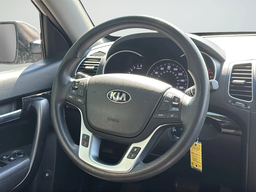 Used 2014 Silver Kia LX image 18
